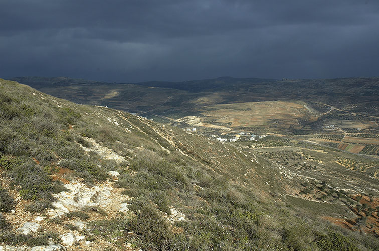 Файл:Yitzhar Har Braha 001.jpg