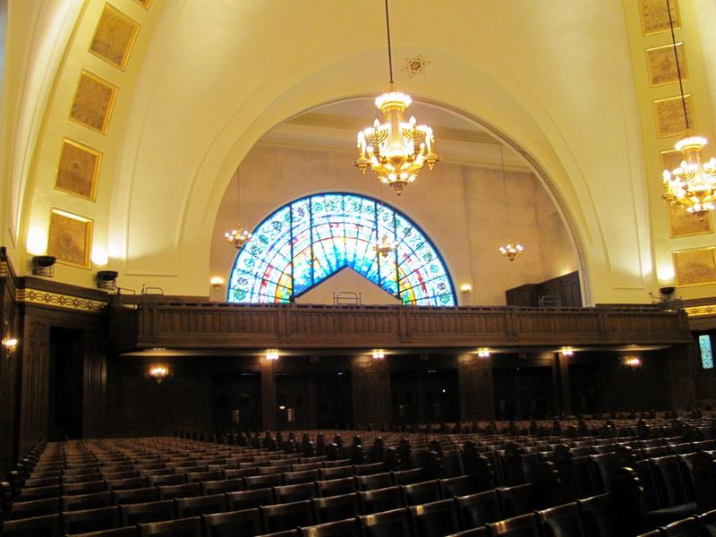 Файл:Rodef Shalom interior.jpg